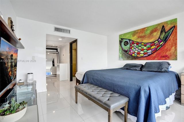 11111 Biscayne Blvd 1915, Miami, FL 33181