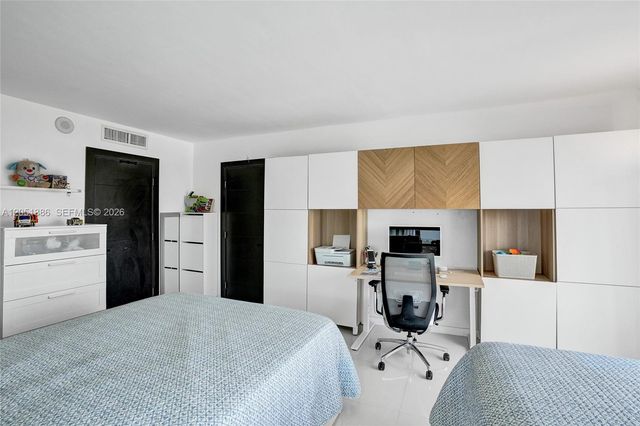 11111 Biscayne Blvd 1915, Miami, FL 33181