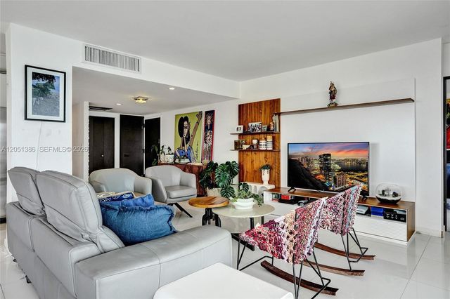 11111 Biscayne Blvd 1915, Miami, FL 33181
