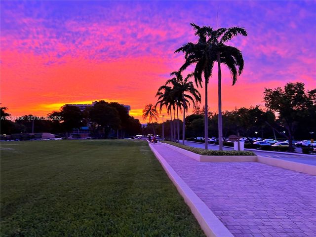 11111 Biscayne Blvd 1915, Miami, FL 33181