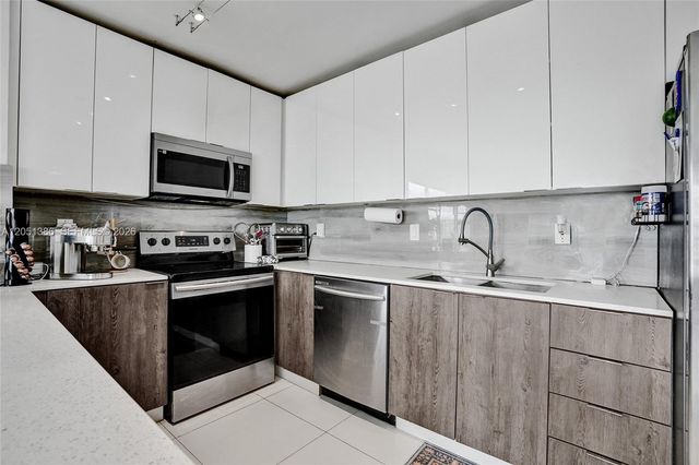11111 Biscayne Blvd 1915, Miami, FL 33181