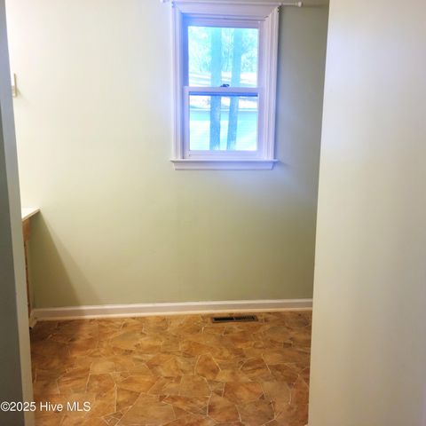 108 Chapel Greens Place, Aberdeen, NC 28315