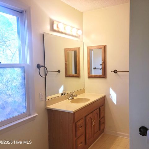 108 Chapel Greens Place, Aberdeen, NC 28315