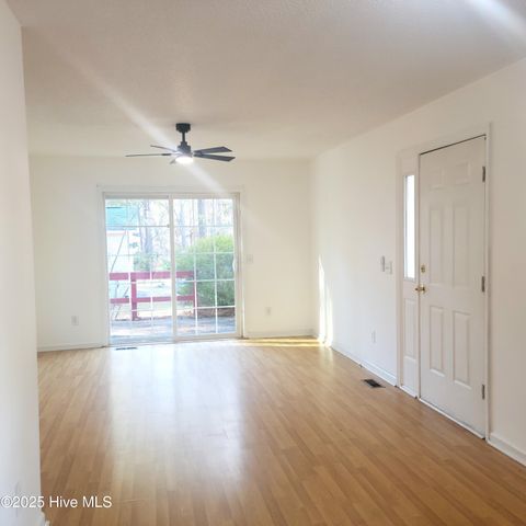 108 Chapel Greens Place, Aberdeen, NC 28315