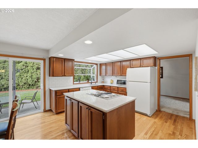 3245 Nw 166TH Ave, Beaverton, OR 97006