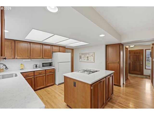 3245 Nw 166TH Ave, Beaverton, OR 97006