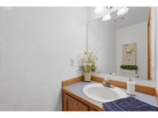 3245 Nw 166TH Ave, Beaverton, OR 97006