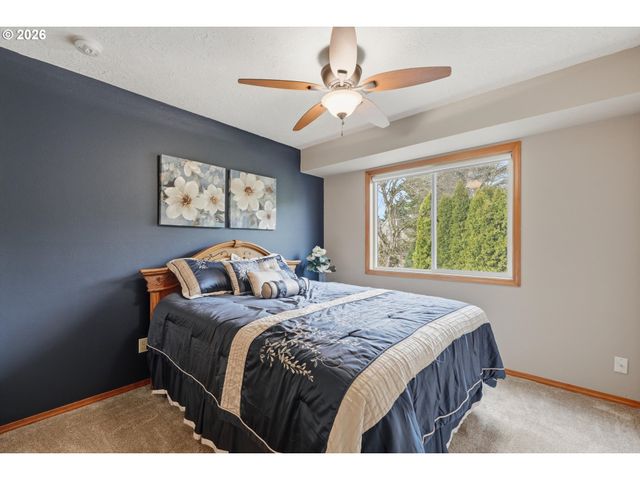 3245 Nw 166TH Ave, Beaverton, OR 97006