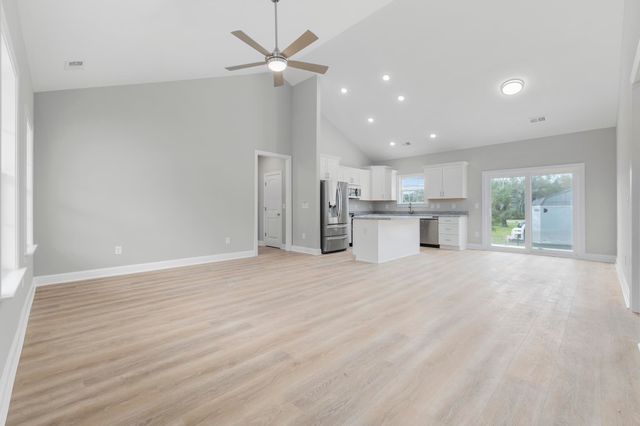 1904 Blue Bird Rd., Loris, SC 29569