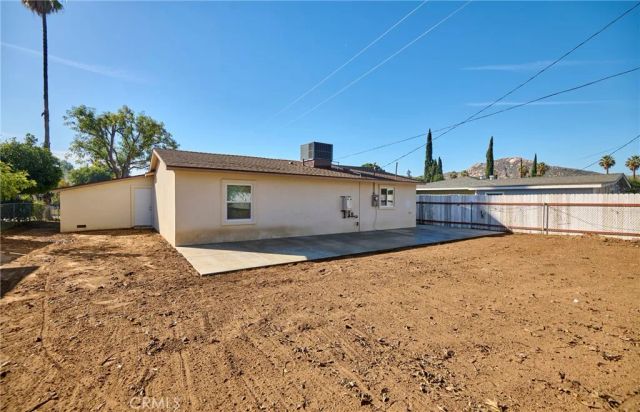 6001 De La Vista, Jurupa Valley, CA 92509