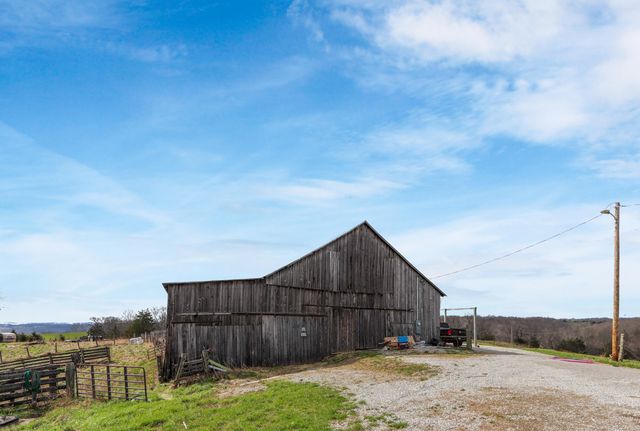 7300 Milford Road, Falmouth, KY 41040