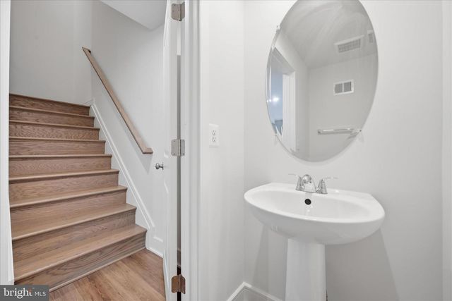 120 LEATHER FLOWER DR, Lake Frederick, VA 22630