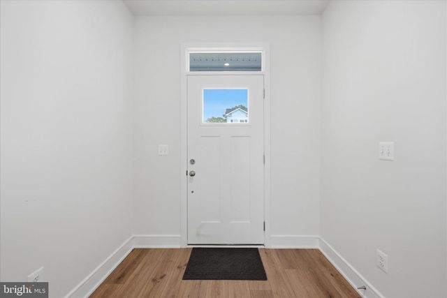 120 LEATHER FLOWER DR, Lake Frederick, VA 22630