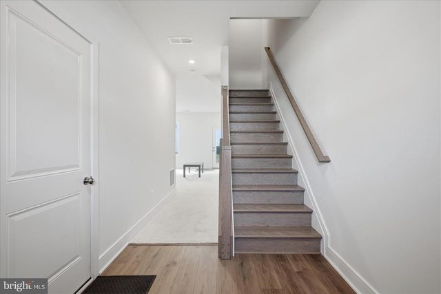 120 LEATHER FLOWER DR, Lake Frederick, VA 22630