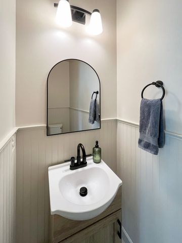 2824 Sterlingshire Dr, Murfreesboro, TN 37128