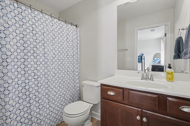 2824 Sterlingshire Dr, Murfreesboro, TN 37128