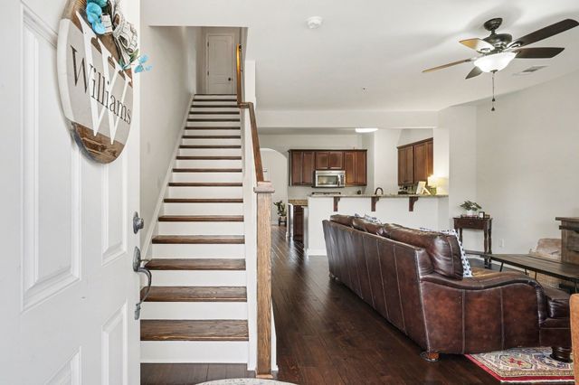 2824 Sterlingshire Dr, Murfreesboro, TN 37128