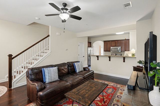 2824 Sterlingshire Dr, Murfreesboro, TN 37128