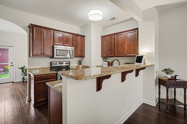 2824 Sterlingshire Dr, Murfreesboro, TN 37128