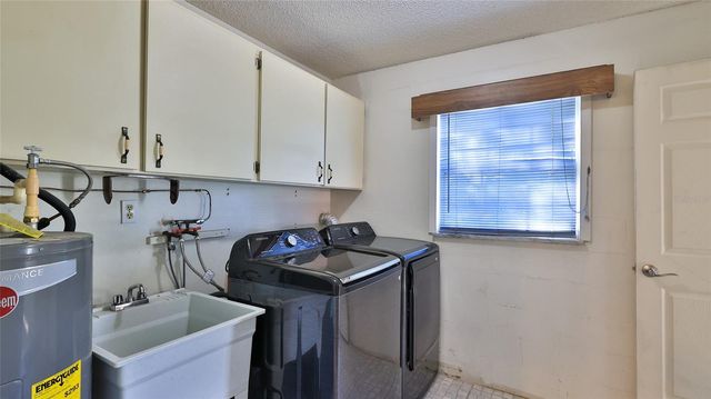 1915 UMBRELLA TREE DRIVE, Edgewater, FL 32141