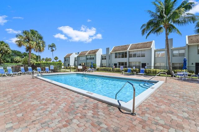 2940 SW 22nd Avenue 702, Delray Beach, FL 33445