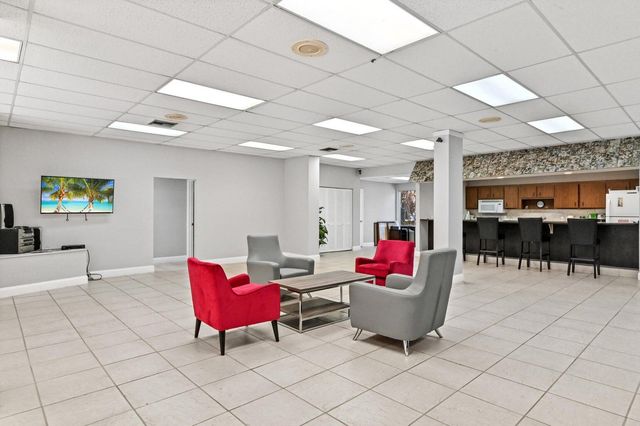 2940 SW 22nd Avenue 702, Delray Beach, FL 33445