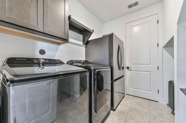 1612 Dayton Ridge Circle, Friendswood, TX 77546