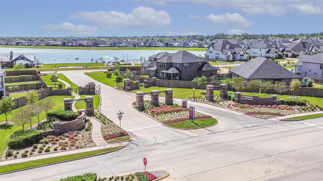 1612 Dayton Ridge Circle, Friendswood, TX 77546