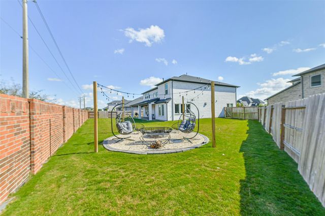 1612 Dayton Ridge Circle, Friendswood, TX 77546