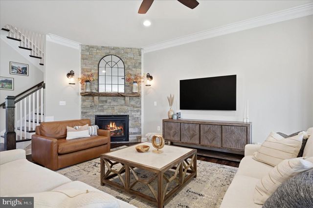 41704 BLOOMFIELD PATH ST, Ashburn, VA 20148