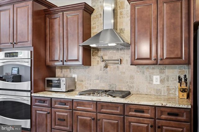41704 BLOOMFIELD PATH ST, Ashburn, VA 20148