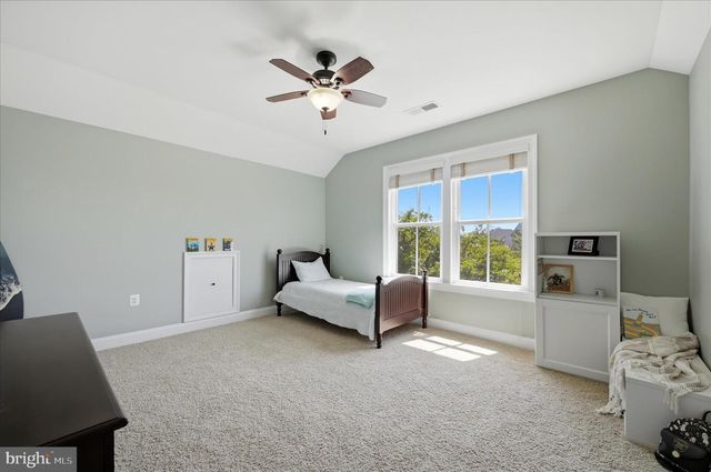 41704 BLOOMFIELD PATH ST, Ashburn, VA 20148