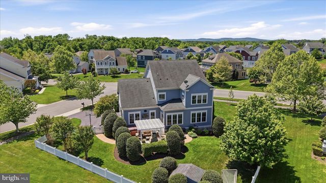 41704 BLOOMFIELD PATH ST, Ashburn, VA 20148