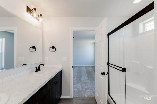 123 Aquamarine Ave, Caldwell, ID 83605