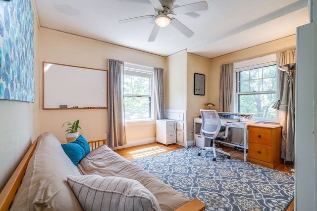 116 Pleasant St, Holyoke, MA 01040