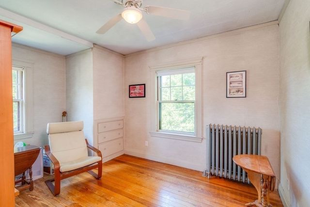 116 Pleasant St, Holyoke, MA 01040