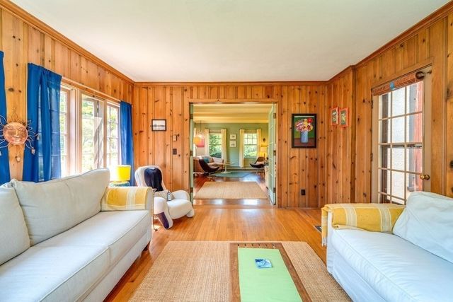 116 Pleasant St, Holyoke, MA 01040