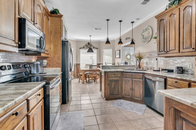 5411 Corto Drive, De Cordova, TX 76049