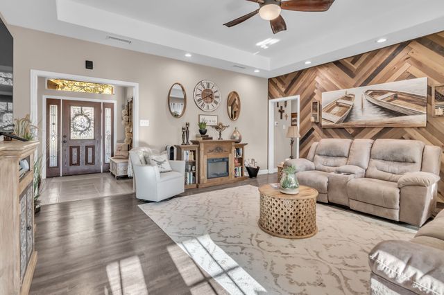 5411 Corto Drive, De Cordova, TX 76049