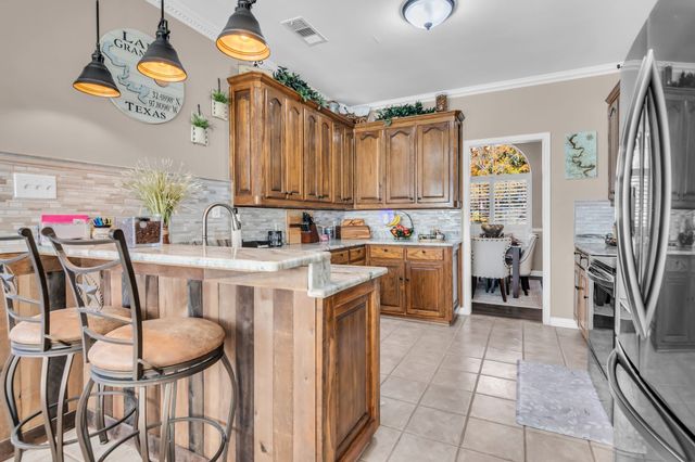 5411 Corto Drive, De Cordova, TX 76049