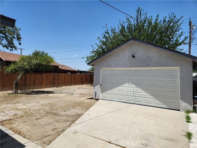 841 E H Street, Colton, CA 92324