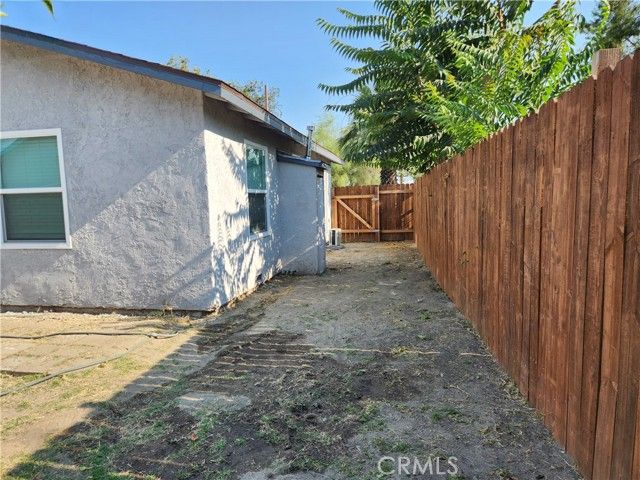 841 E H Street, Colton, CA 92324