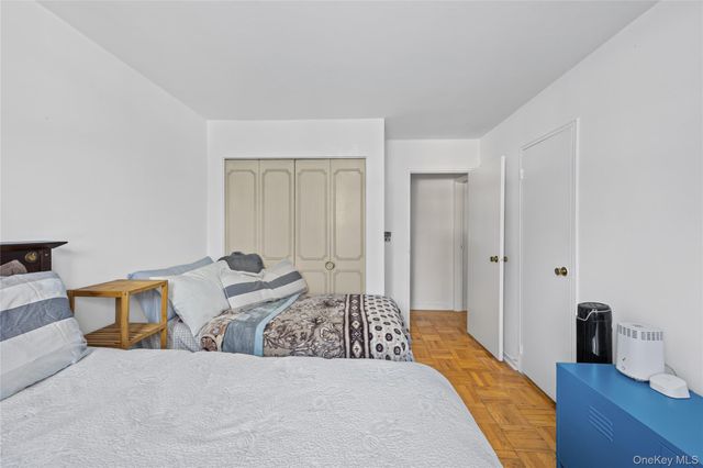 70 North Grove 1N, Freeport, NY 11520