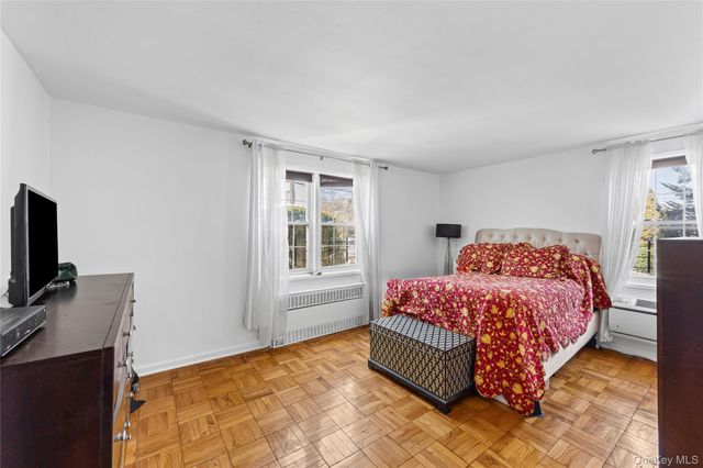 70 North Grove 1N, Freeport, NY 11520