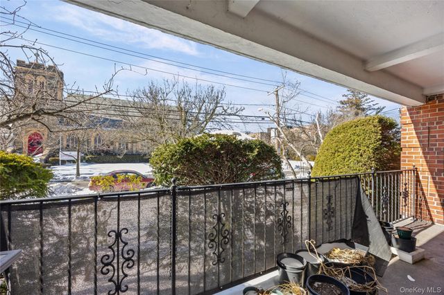 70 North Grove 1N, Freeport, NY 11520