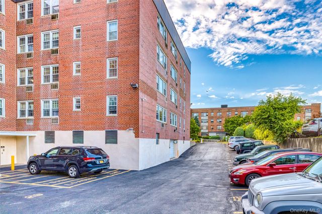 70 North Grove 1N, Freeport, NY 11520