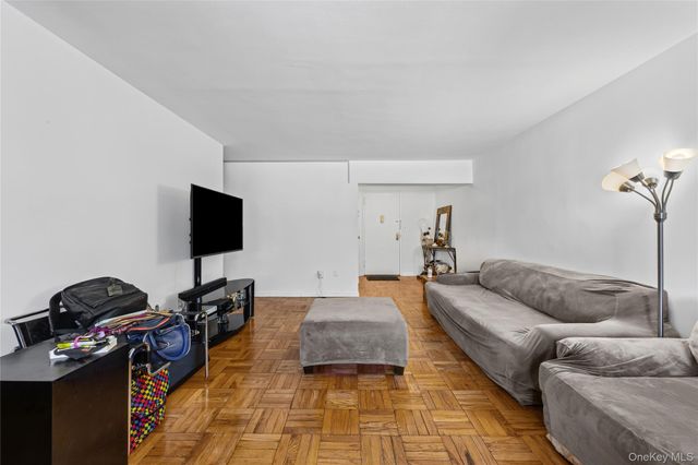 70 North Grove 1N, Freeport, NY 11520