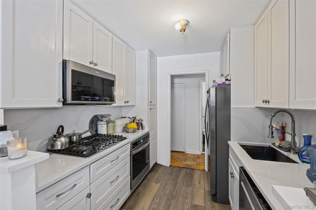 70 North Grove 1N, Freeport, NY 11520