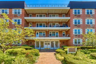 70 North Grove 1N, Freeport, NY 11520