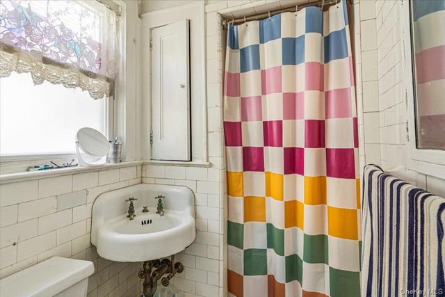 32 - 07 148th Street, Flushing, NY 11354